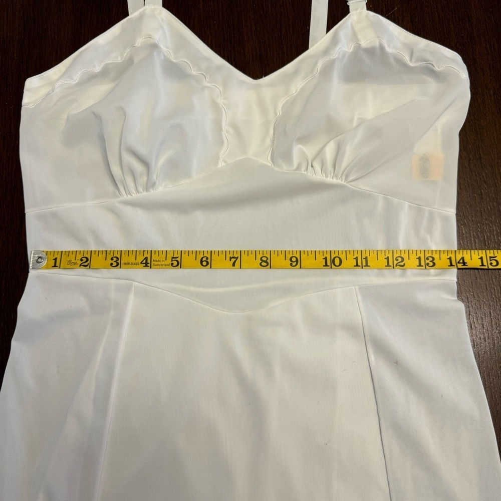 1960’s Vintage adjustable Slip Size 36 Average - Picture 10 of 11
